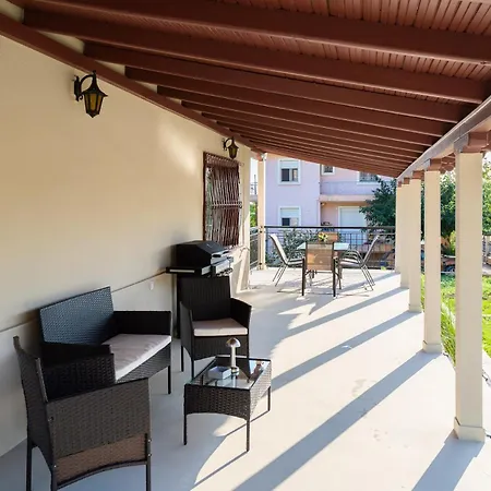 Tuscany 8 Away From Veria *