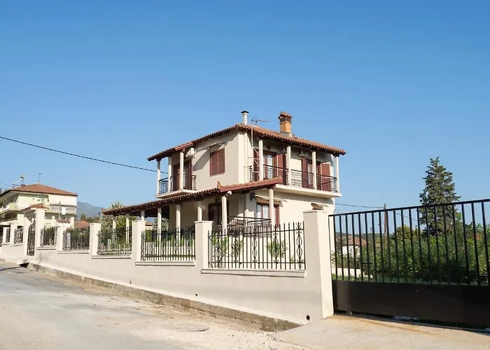Tuscany 8 Away From Veria